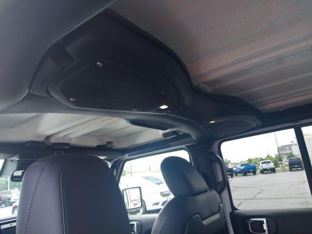new 2025 Jeep Gladiator car, priced at $41,090