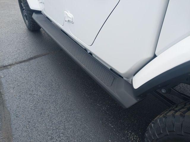new 2025 Jeep Gladiator car, priced at $41,090