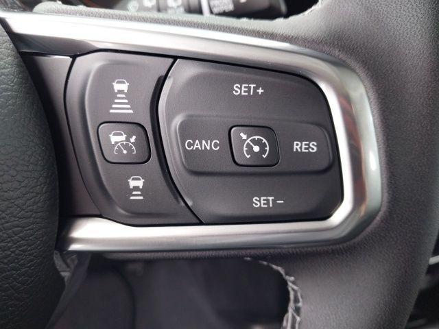 new 2025 Jeep Wrangler car, priced at $46,355