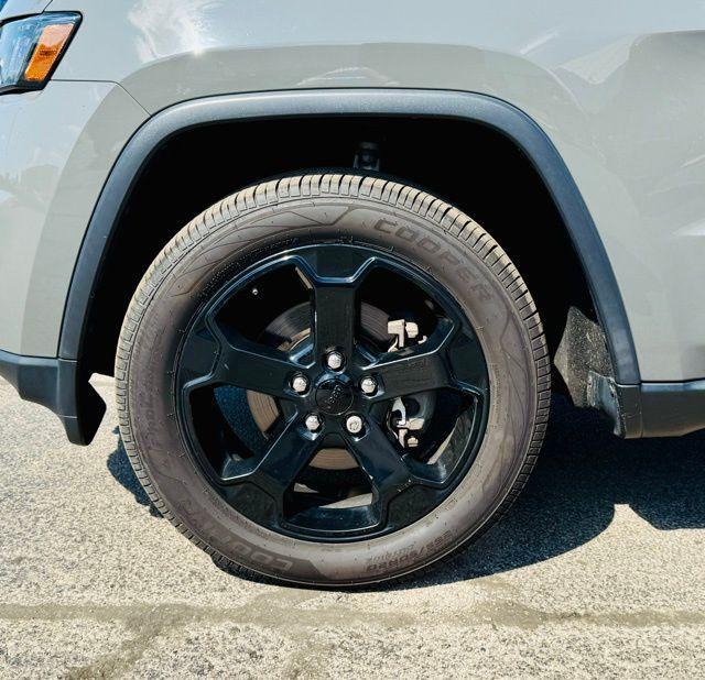 used 2020 Jeep Grand Cherokee car, priced at $21,995
