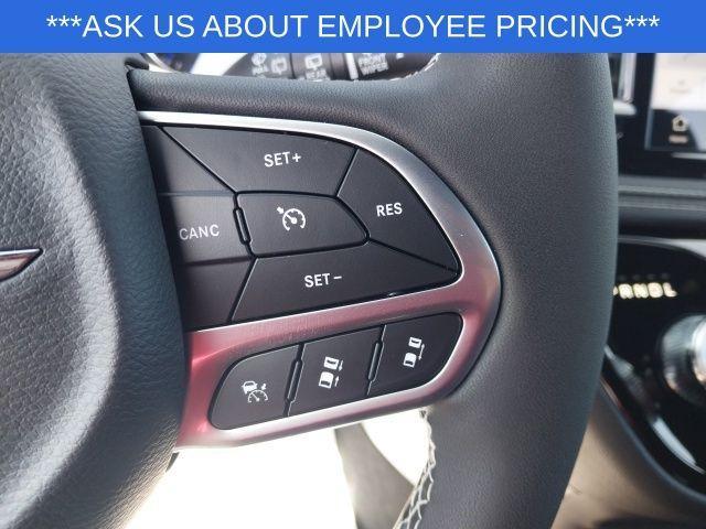 new 2025 Chrysler Pacifica car, priced at $39,445