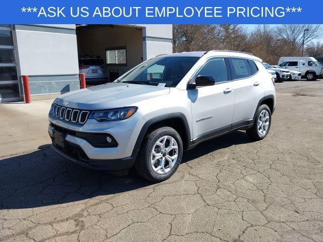 new 2025 Jeep Compass car, priced at $25,360