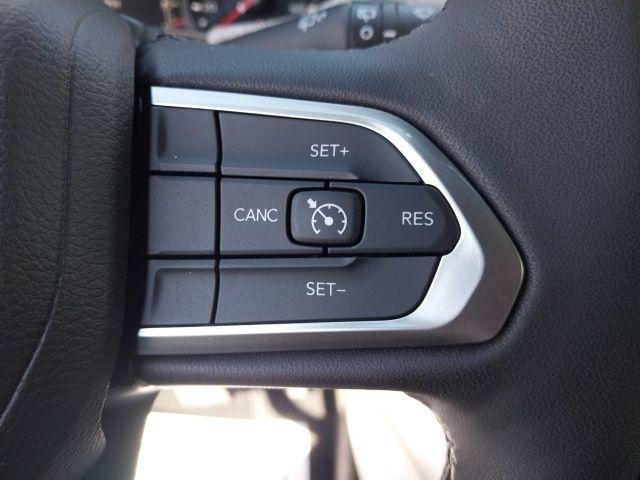 new 2025 Jeep Compass car, priced at $25,860