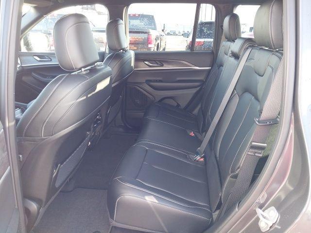 new 2025 Jeep Grand Cherokee car, priced at $40,790