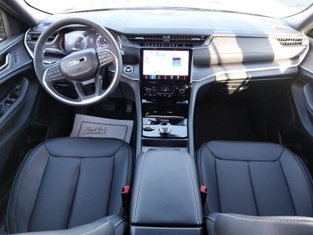 new 2025 Jeep Grand Cherokee car, priced at $40,790