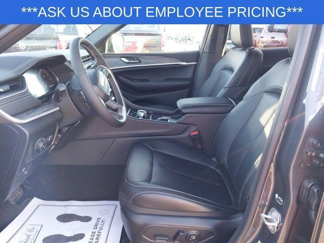 new 2025 Jeep Grand Cherokee car, priced at $44,290