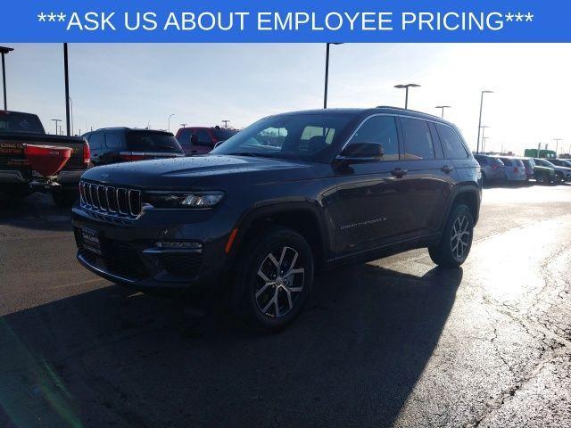 new 2025 Jeep Grand Cherokee car, priced at $44,290