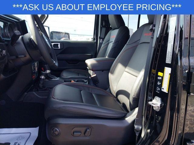 new 2025 Jeep Wrangler car, priced at $60,590