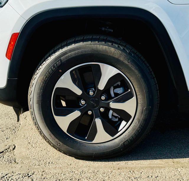 used 2024 Jeep Grand Cherokee 4xe car, priced at $31,995