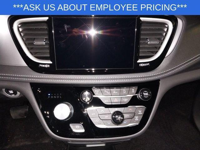 new 2025 Chrysler Pacifica car, priced at $42,420