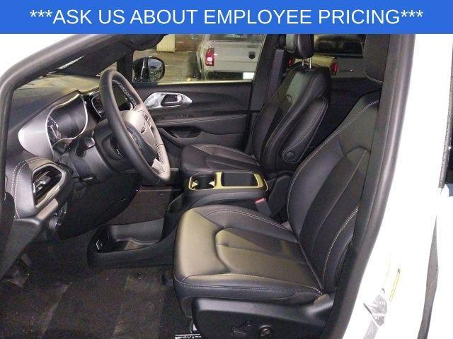 new 2025 Chrysler Pacifica car, priced at $42,420