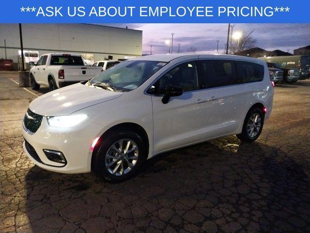 new 2025 Chrysler Pacifica car, priced at $42,420