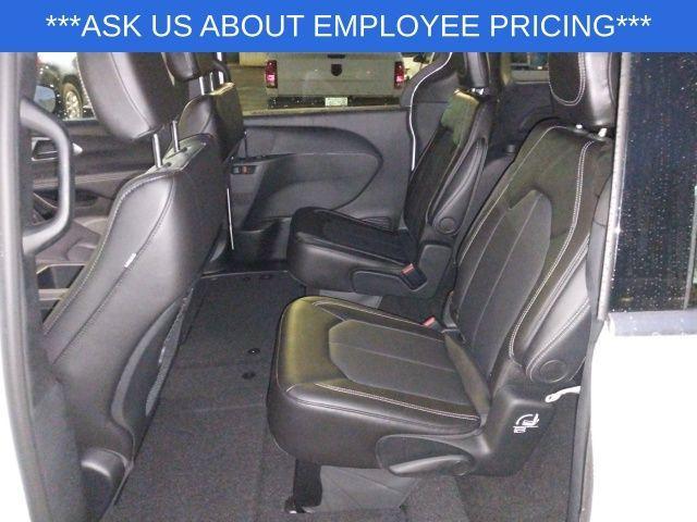 new 2025 Chrysler Pacifica car, priced at $42,420