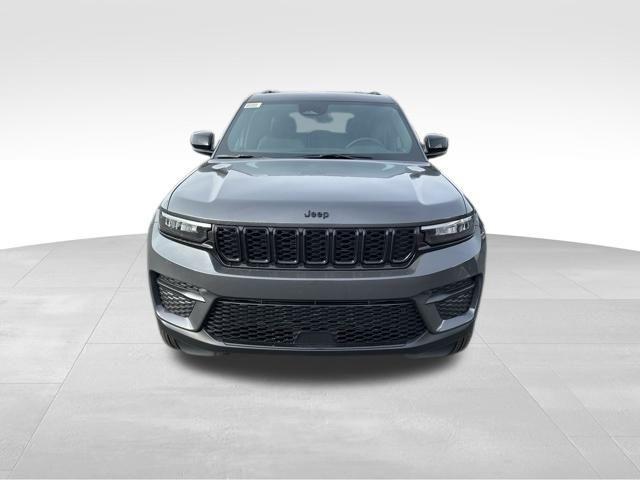 new 2025 Jeep Grand Cherokee car, priced at $39,530