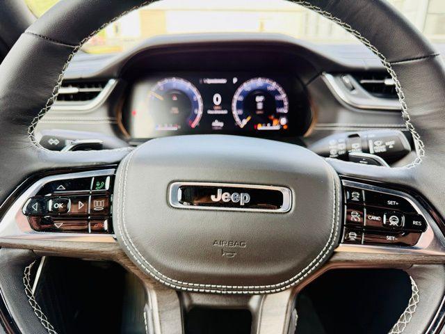 used 2025 Jeep Grand Cherokee car, priced at $53,900