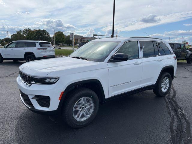 new 2025 Jeep Grand Cherokee car, priced at $36,125