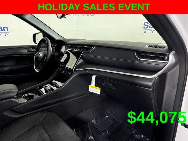 new 2024 Jeep Grand Cherokee car, priced at $44,075