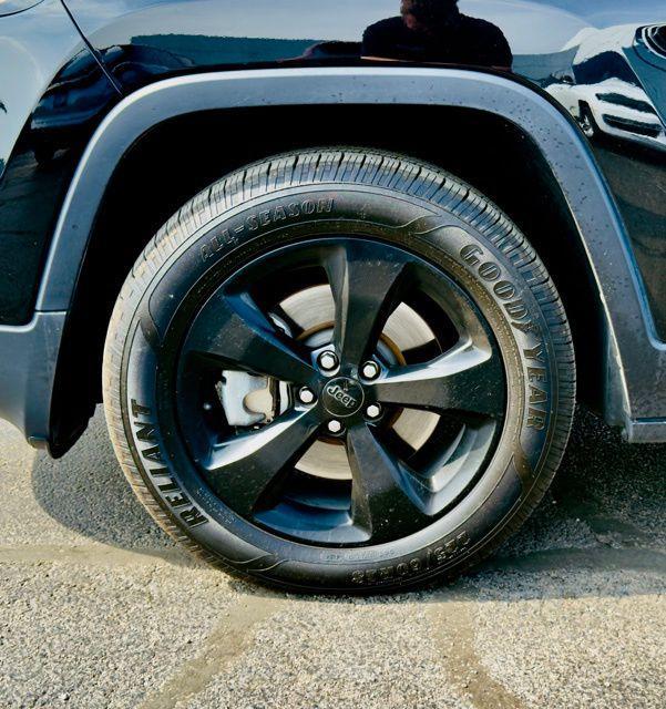 used 2017 Jeep Cherokee car, priced at $13,995
