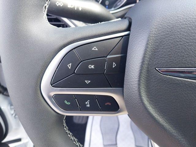 new 2025 Chrysler Pacifica car, priced at $38,620