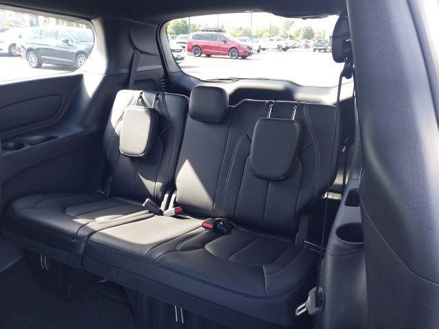 new 2025 Chrysler Pacifica car, priced at $38,620