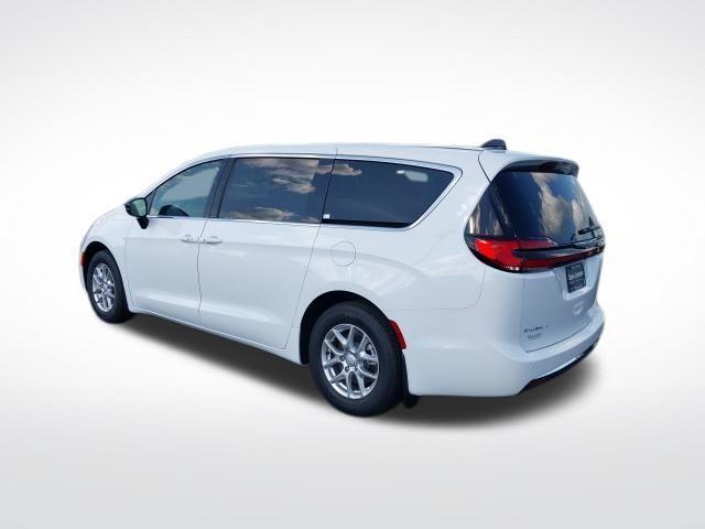new 2025 Chrysler Pacifica car, priced at $38,620
