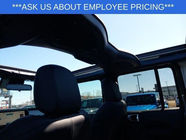 new 2025 Jeep Wrangler car, priced at $69,993
