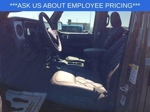 new 2025 Jeep Wrangler car, priced at $69,993