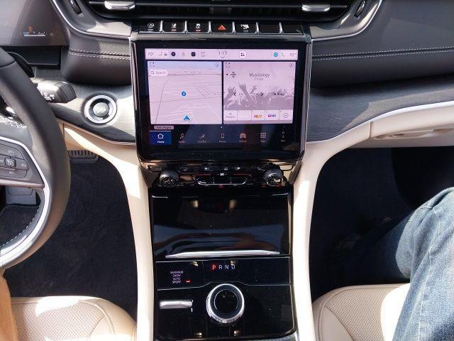 new 2025 Jeep Grand Cherokee L car, priced at $49,565