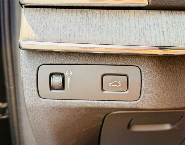 used 2020 Volvo XC90 car, priced at $21,985