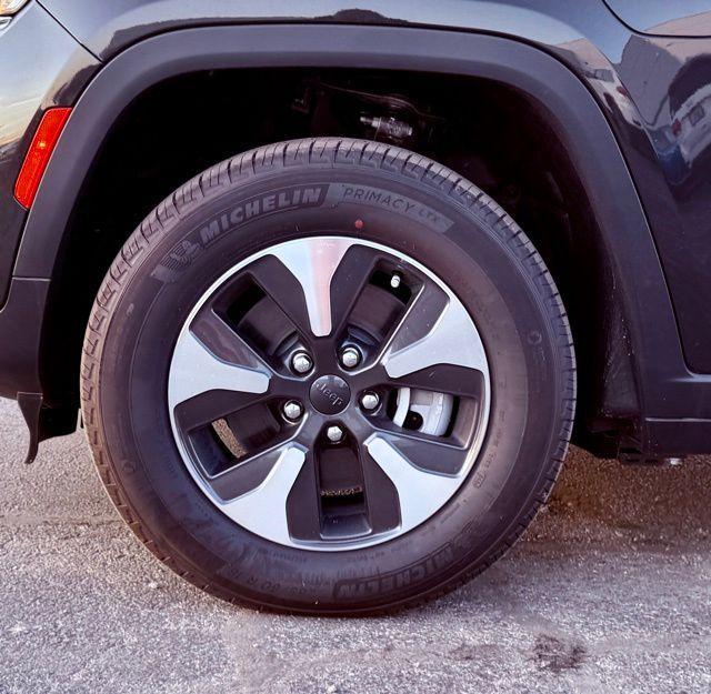used 2024 Jeep Grand Cherokee 4xe car, priced at $34,994