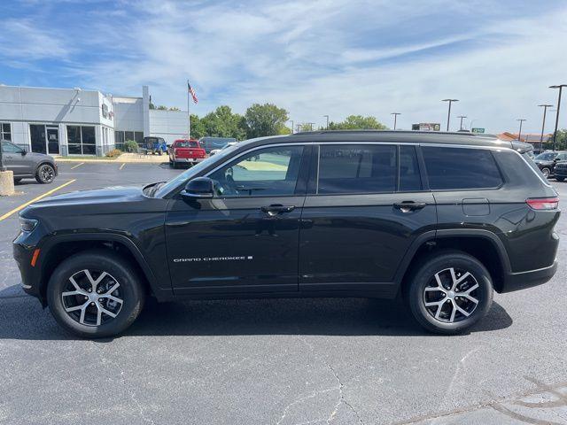 new 2024 Jeep Grand Cherokee L car, priced at $40,795