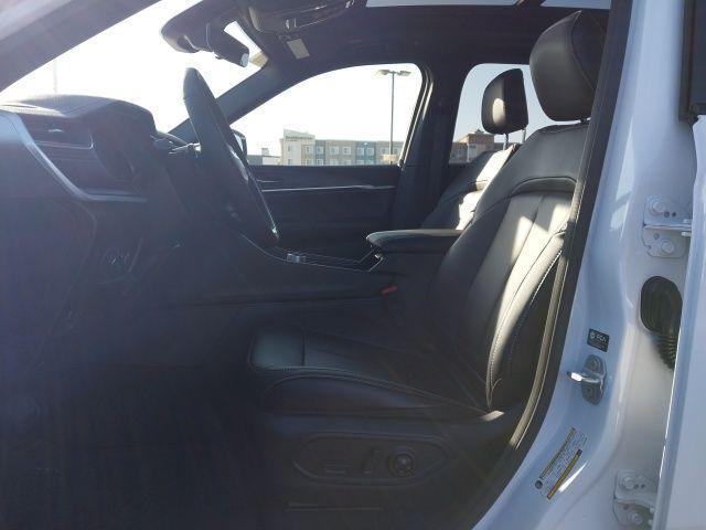 new 2025 Jeep Grand Cherokee car, priced at $45,140
