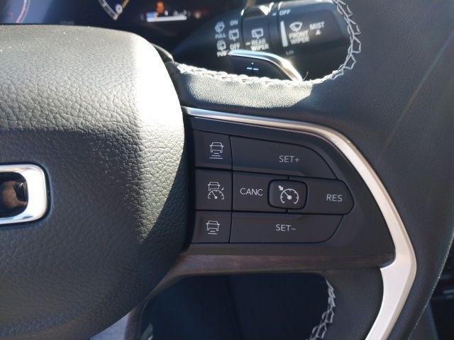 new 2025 Jeep Grand Cherokee car, priced at $45,140