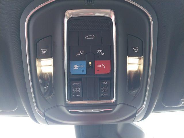 new 2025 Jeep Grand Cherokee car, priced at $39,730