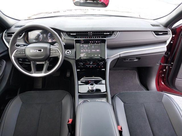 new 2025 Jeep Grand Cherokee car, priced at $39,730