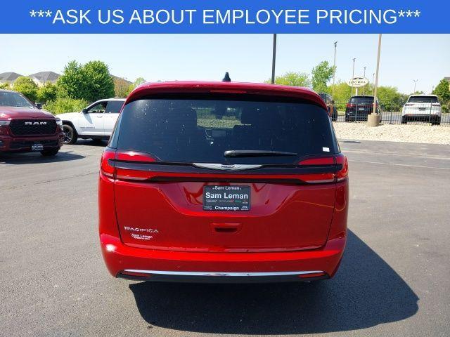 new 2025 Chrysler Pacifica car, priced at $39,940