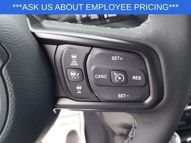 new 2025 Jeep Wrangler car, priced at $45,875