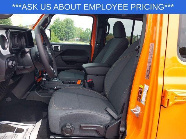 new 2025 Jeep Wrangler car, priced at $45,875