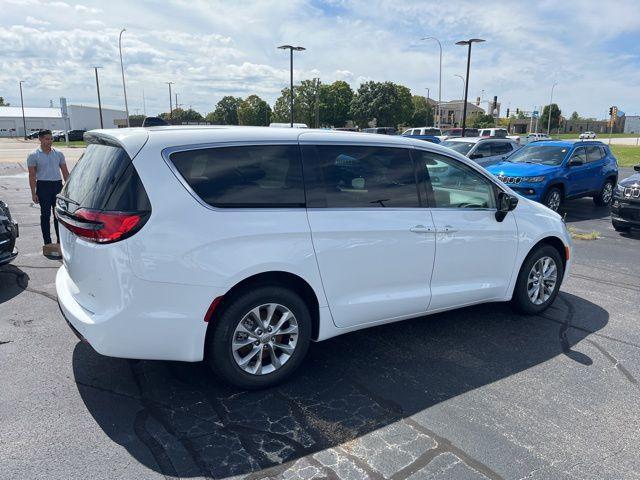 new 2024 Chrysler Pacifica car, priced at $37,750