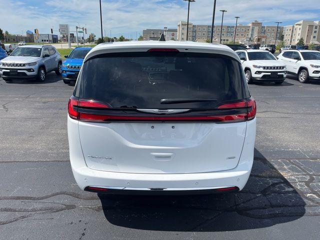 new 2024 Chrysler Pacifica car, priced at $37,750