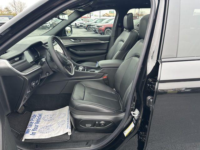 new 2025 Jeep Grand Cherokee L car, priced at $49,060