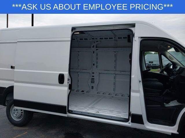 new 2025 Ram ProMaster 2500 car, priced at $45,295