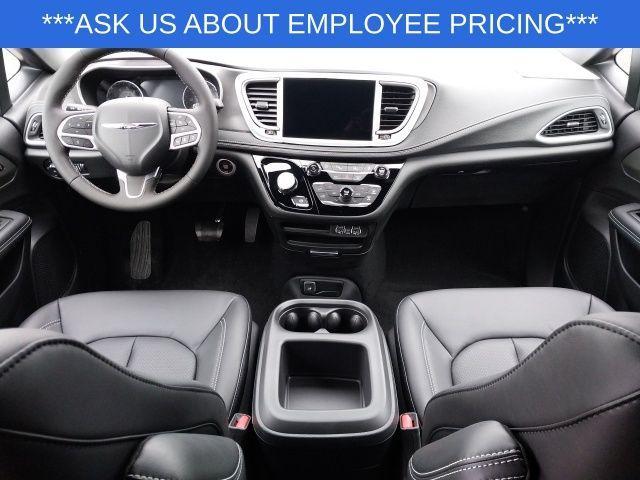 new 2025 Chrysler Pacifica car, priced at $41,635