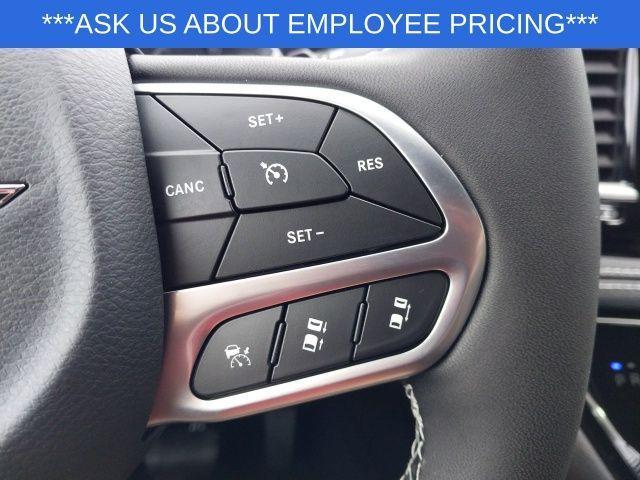 new 2025 Chrysler Pacifica car, priced at $41,635