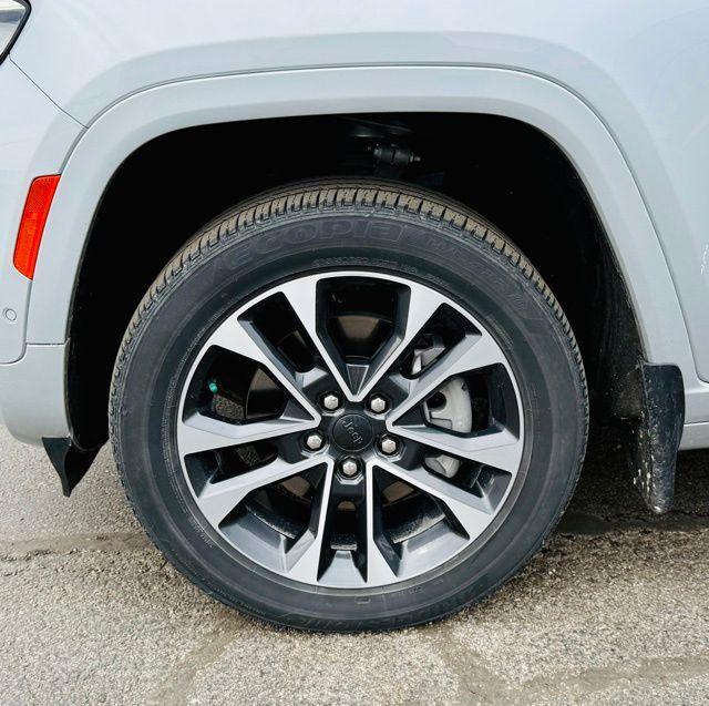 used 2023 Jeep Grand Cherokee L car, priced at $38,995