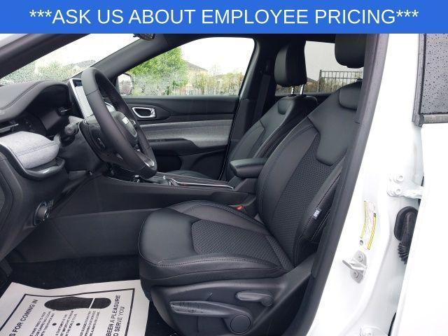 new 2025 Jeep Compass car, priced at $25,265
