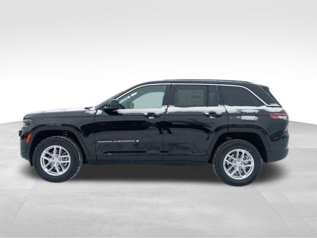 new 2025 Jeep Grand Cherokee car, priced at $37,470