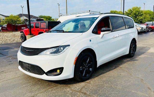 used 2020 Chrysler Pacifica Hybrid car, priced at $26,495