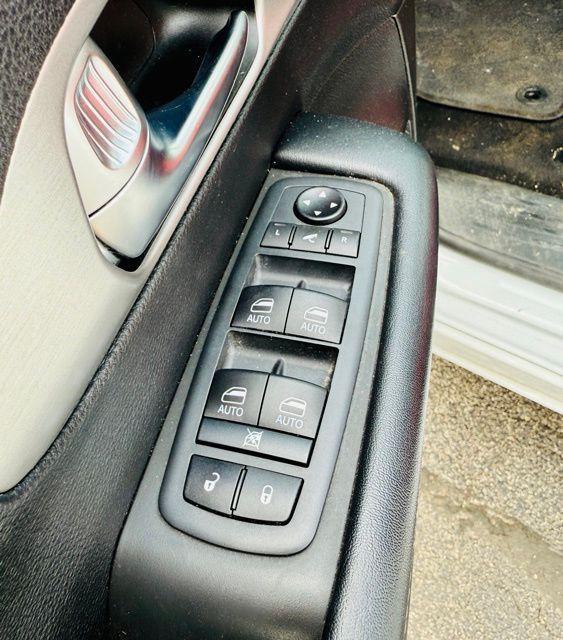 used 2020 Chrysler Pacifica Hybrid car, priced at $26,495