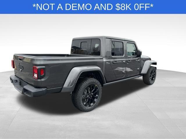 new 2025 Jeep Gladiator car, priced at $35,385